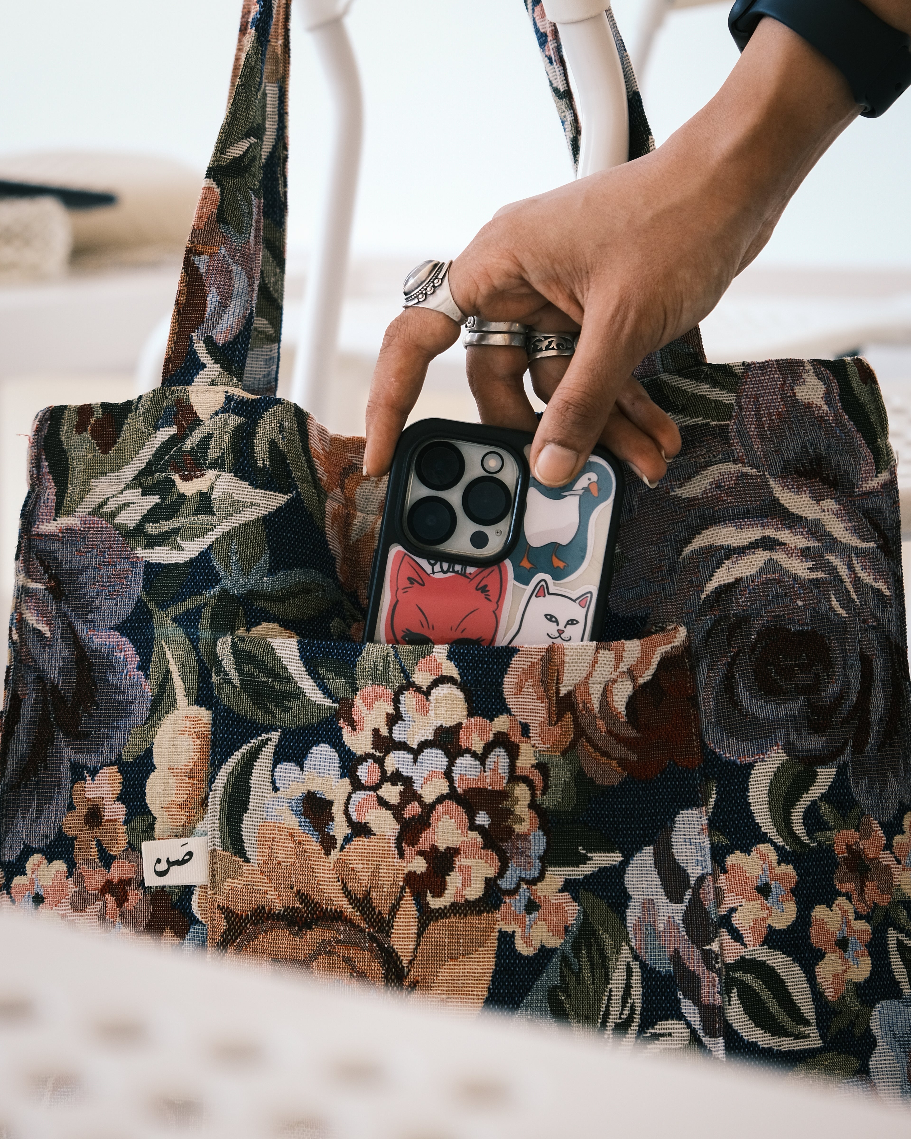 roses large tote bag