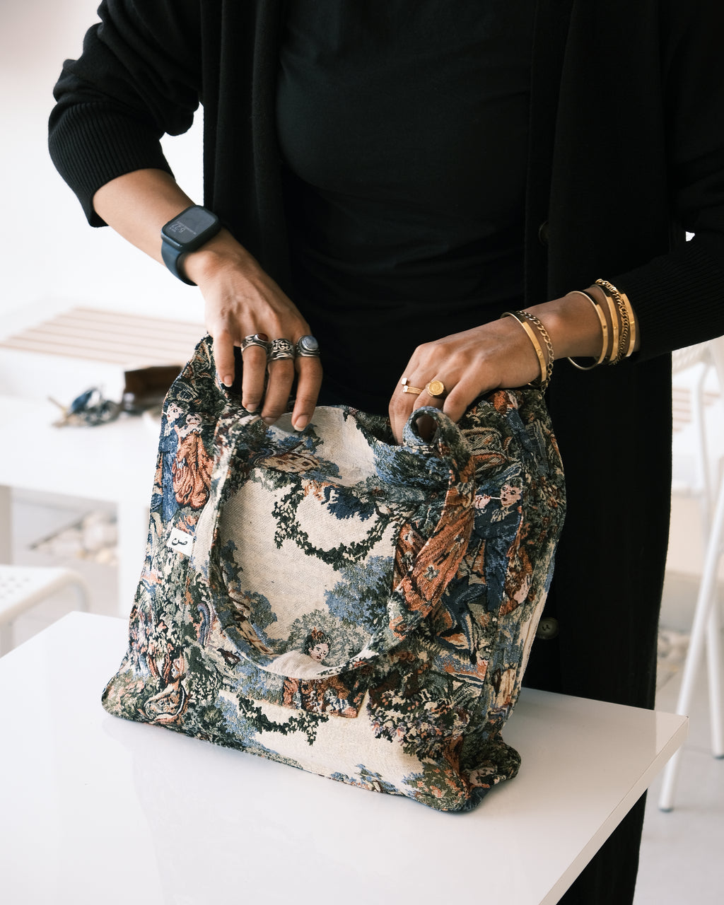 Romeo & juliet large tote bag