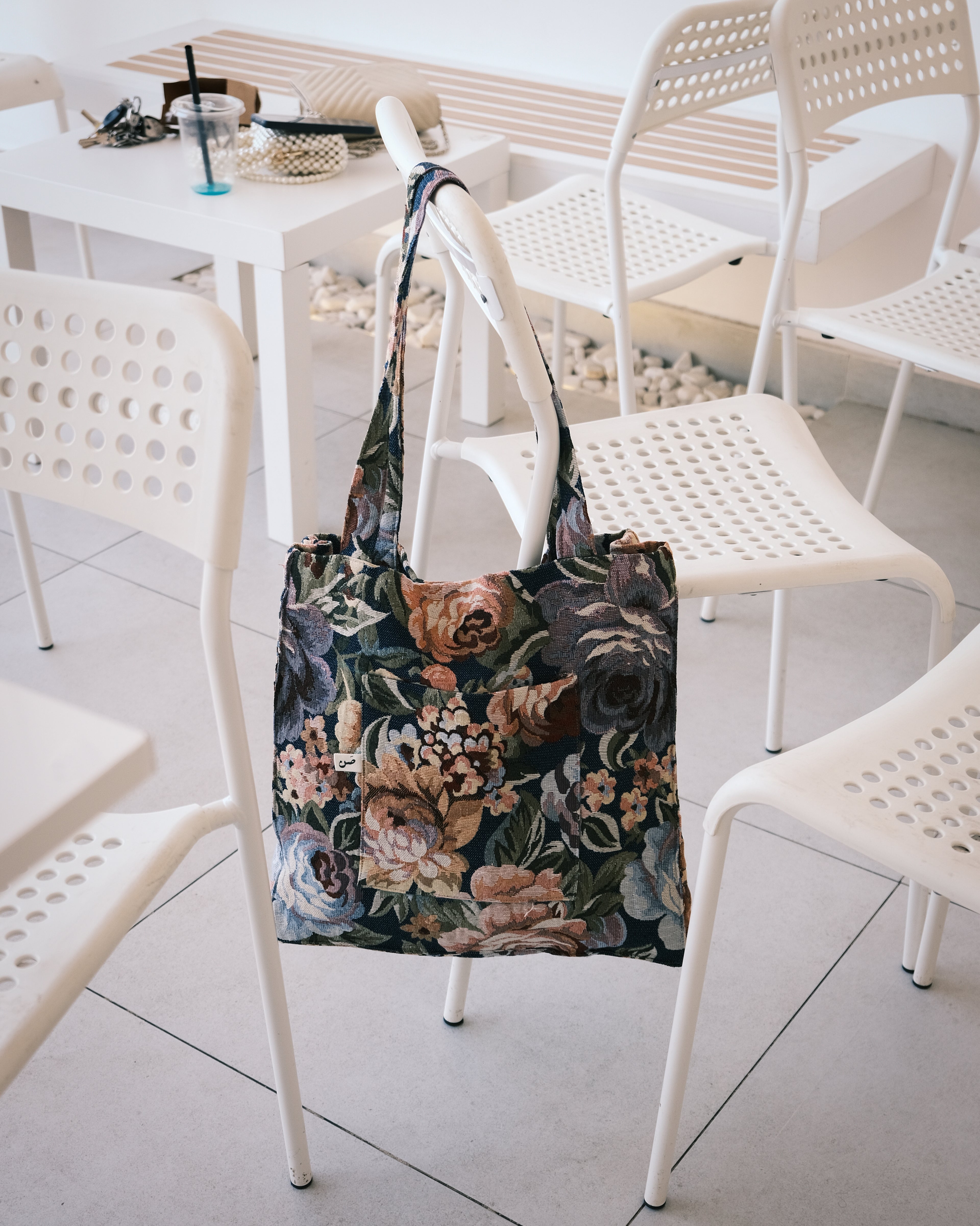 roses large tote bag