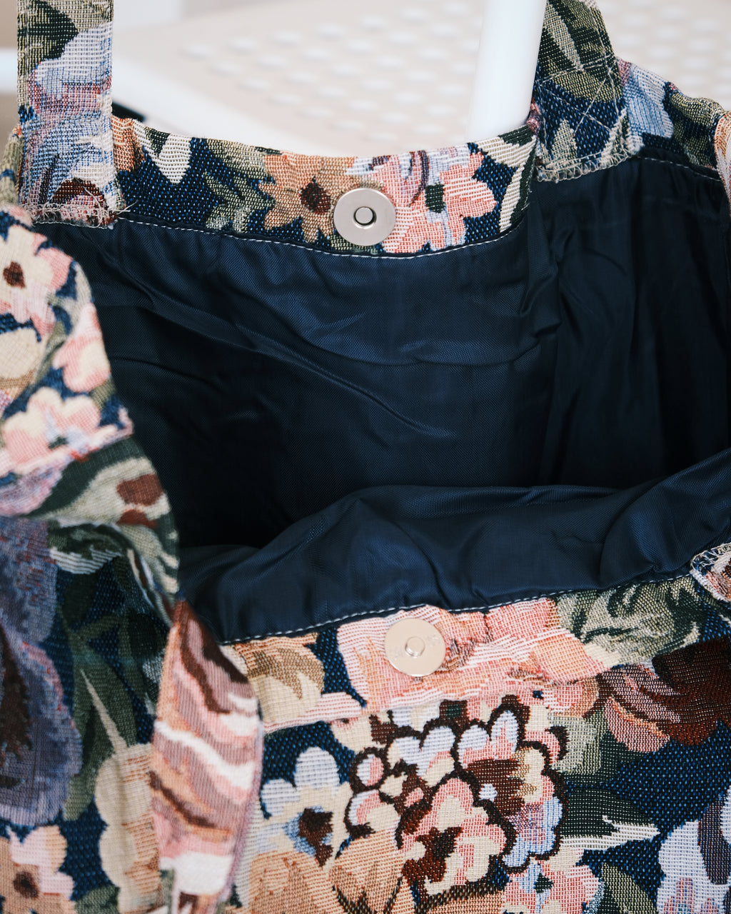 roses large tote bag