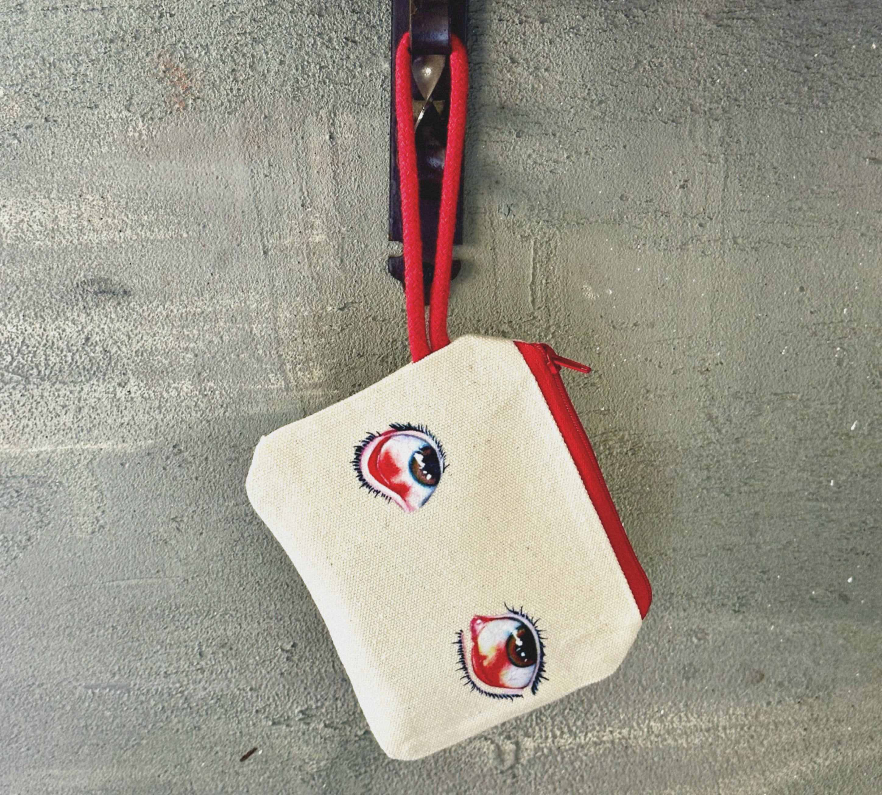tired eyes - coin pouch
