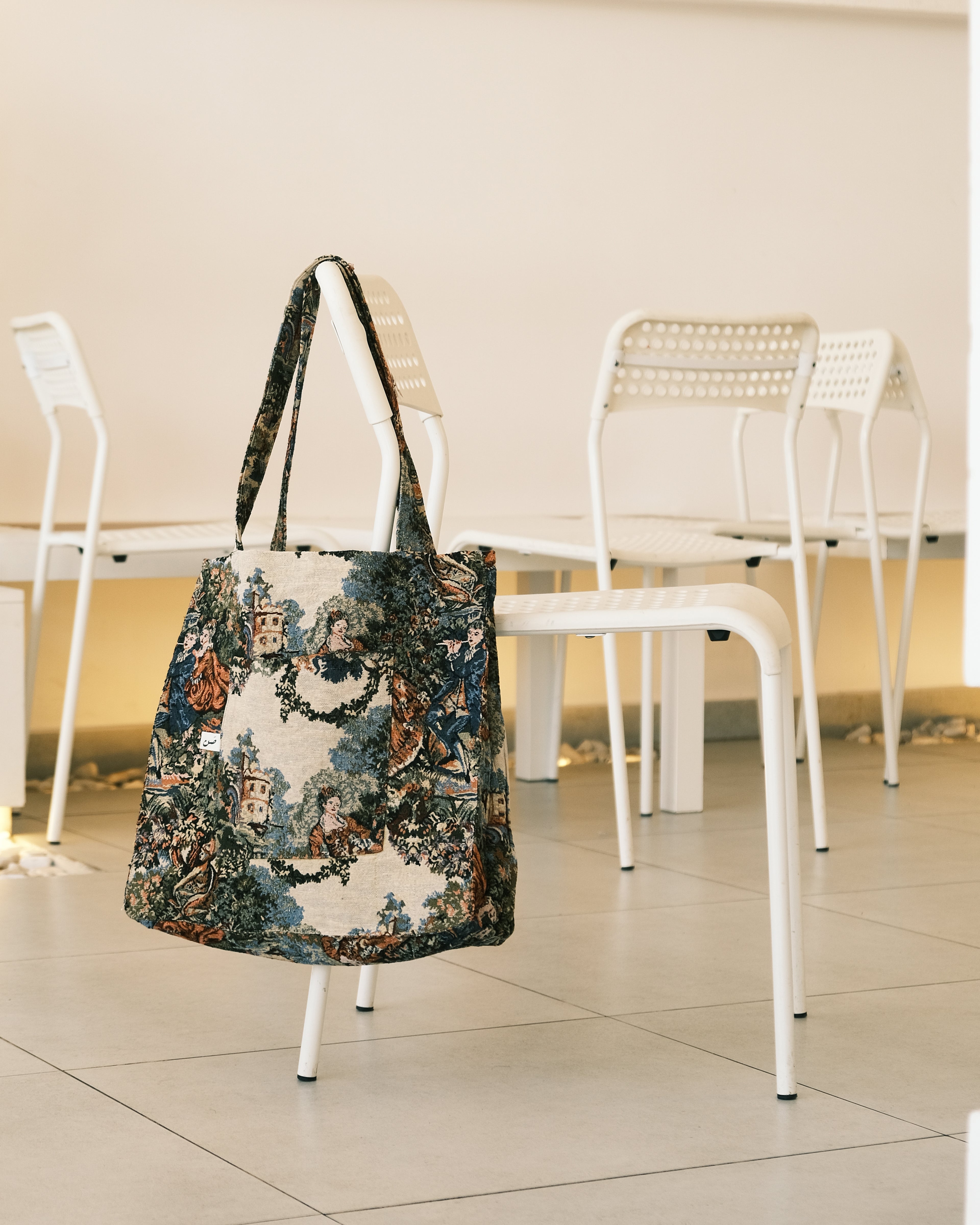 Romeo & juliet large tote bag