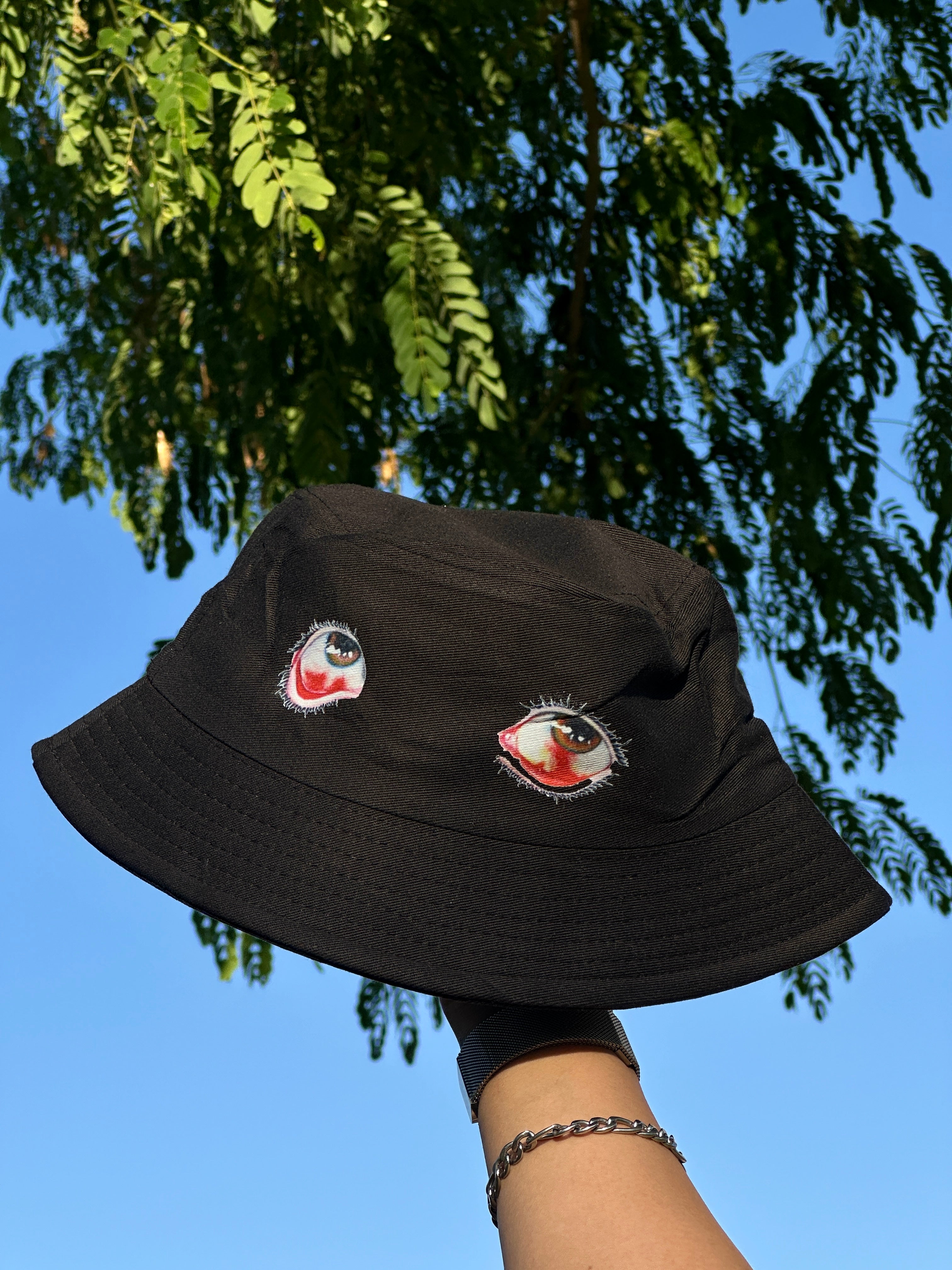 Tired eyes - Bucket Hat