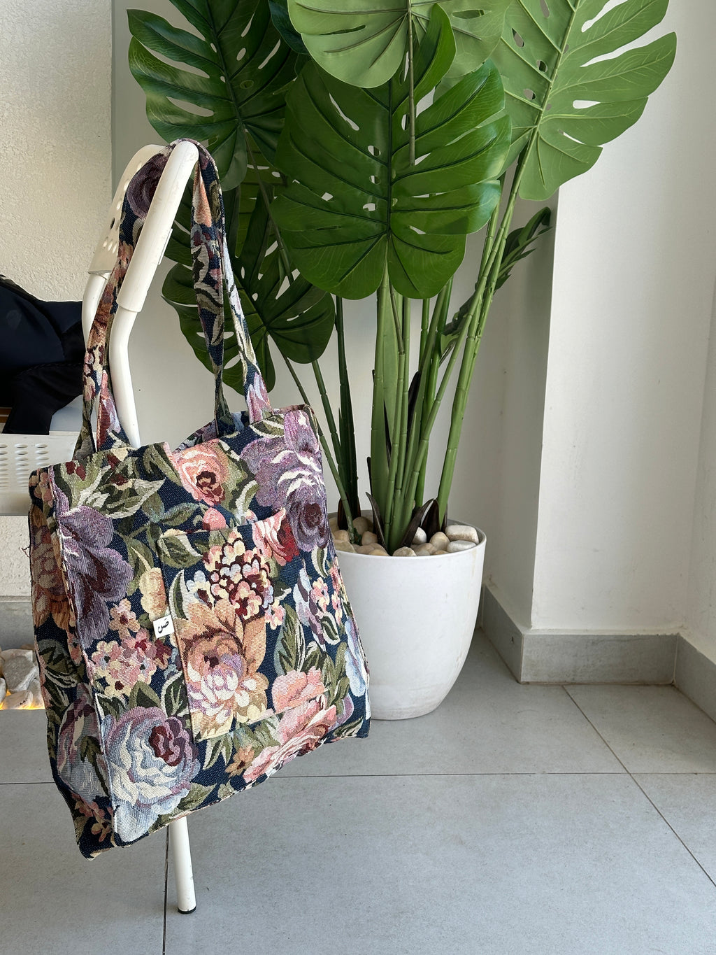 roses large tote bag