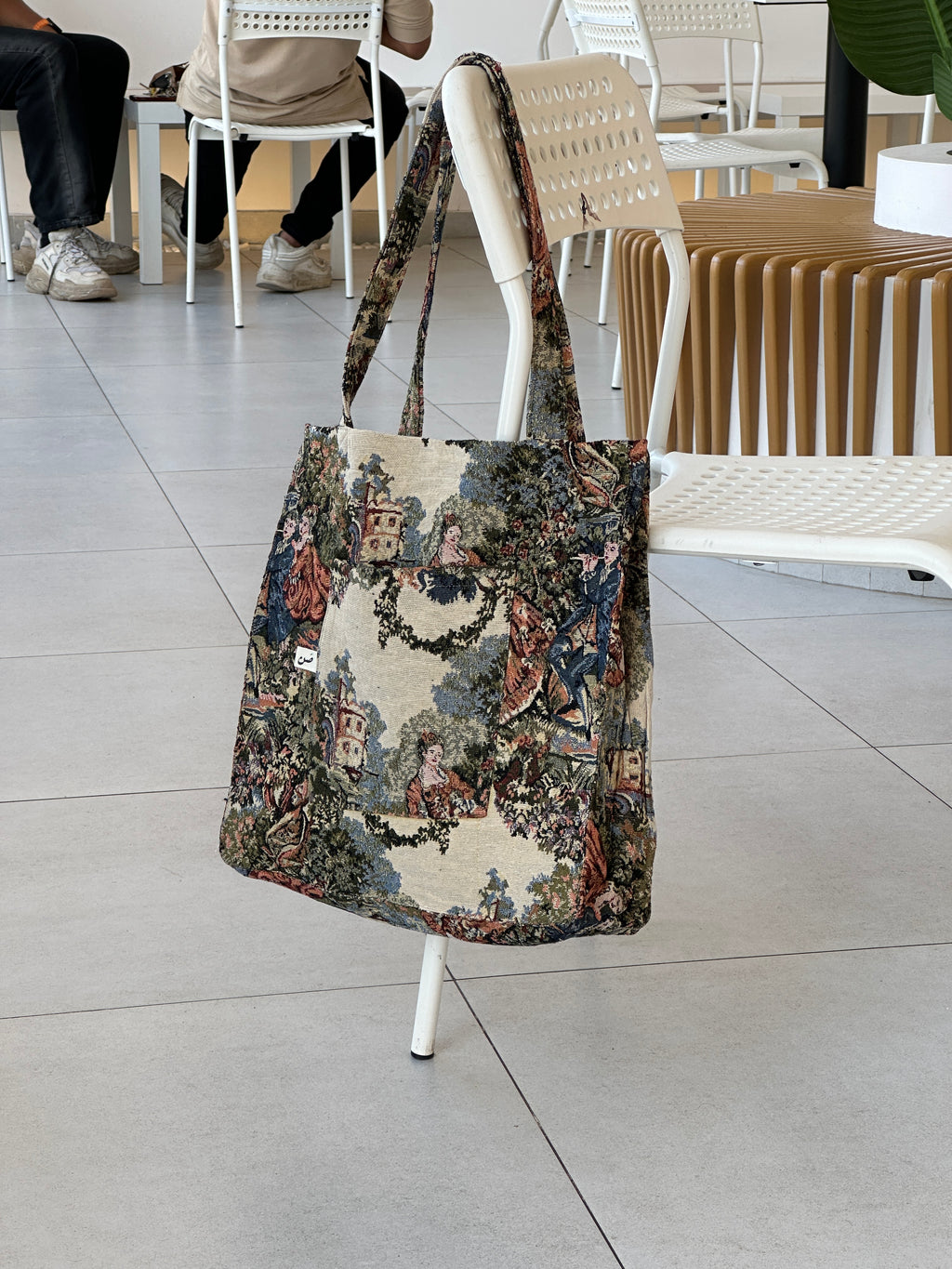 Romeo & juliet large tote bag