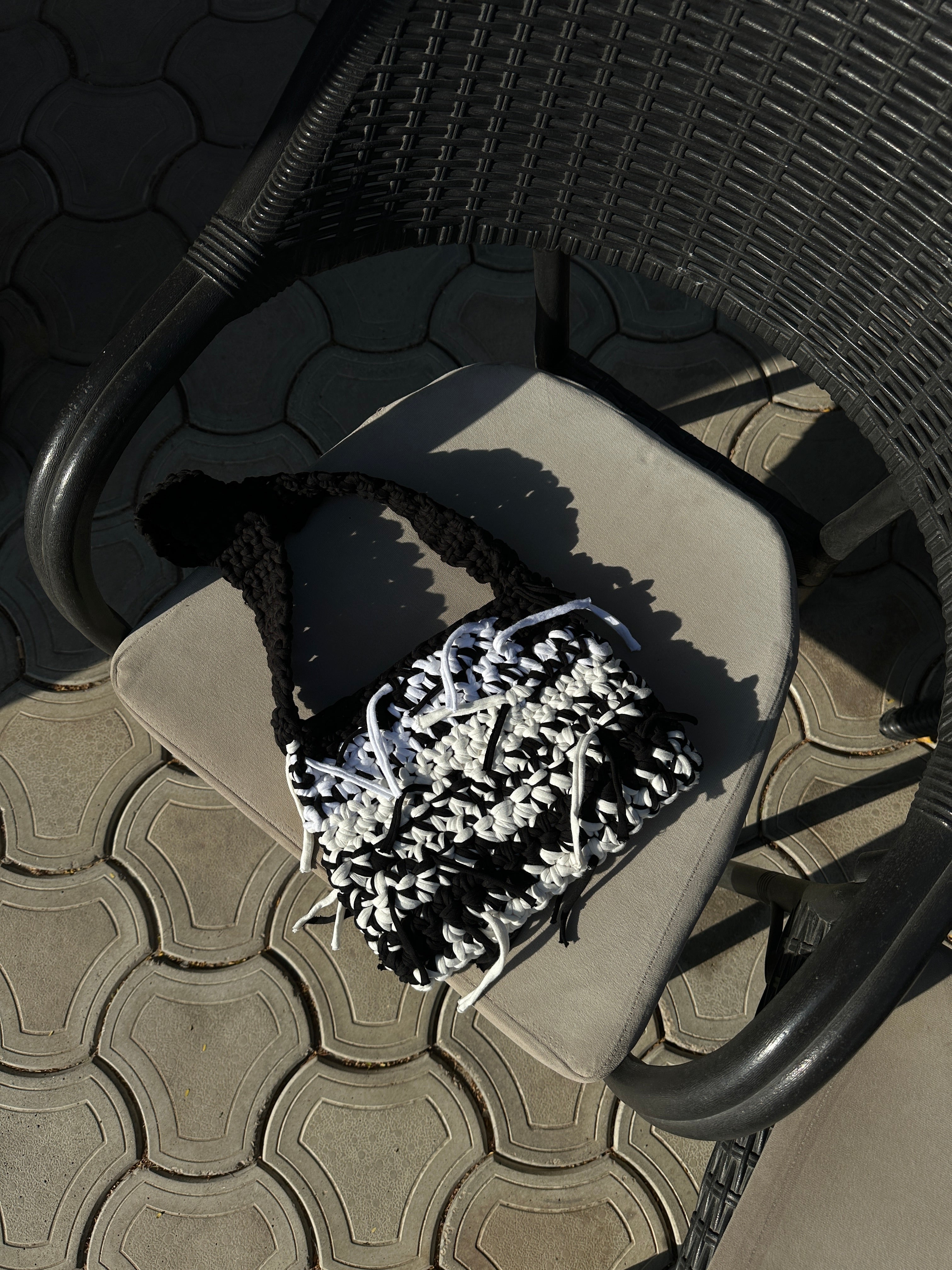 Camera - crochet cross bag