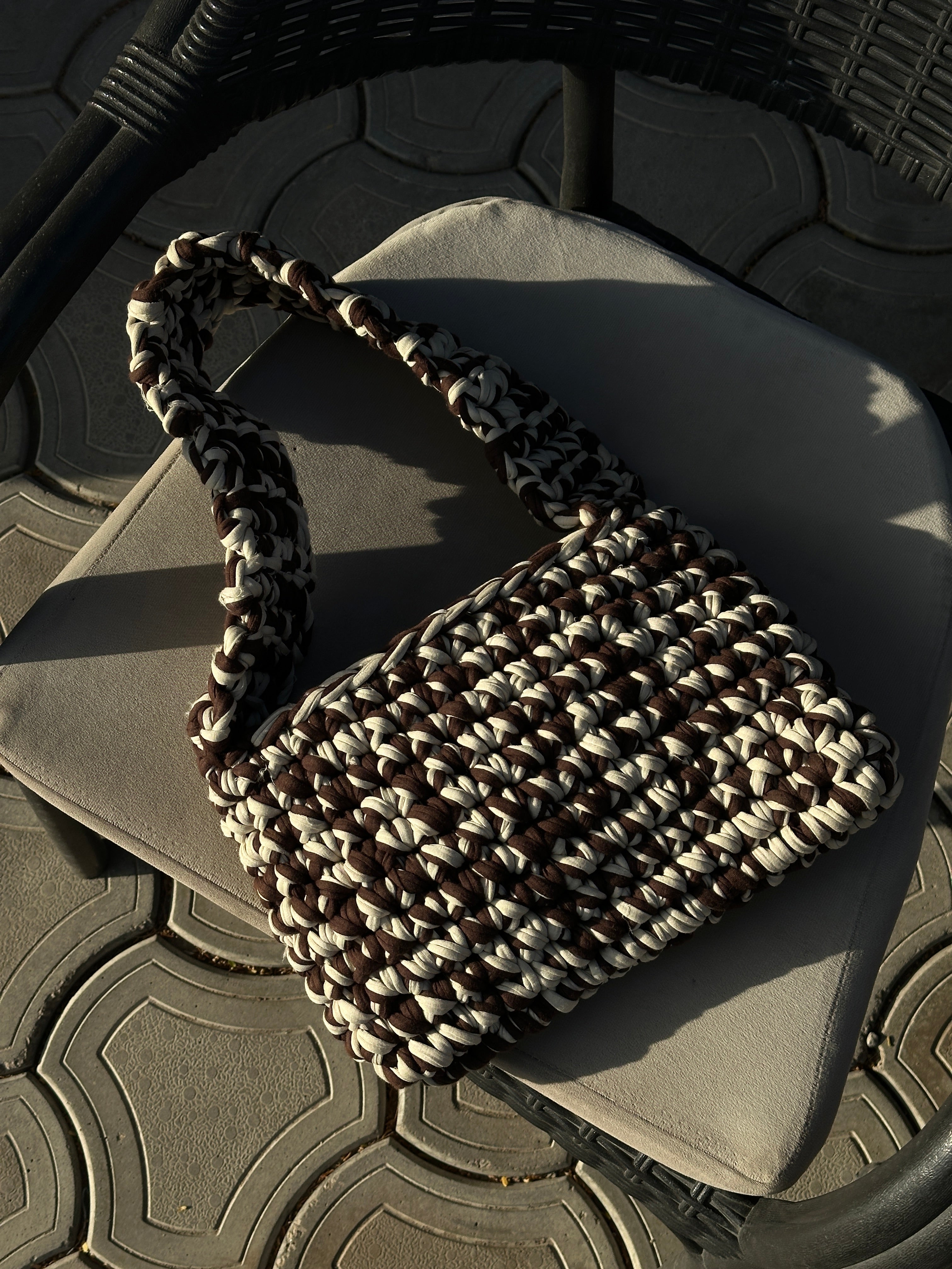 Chocolate - crochet cross bag