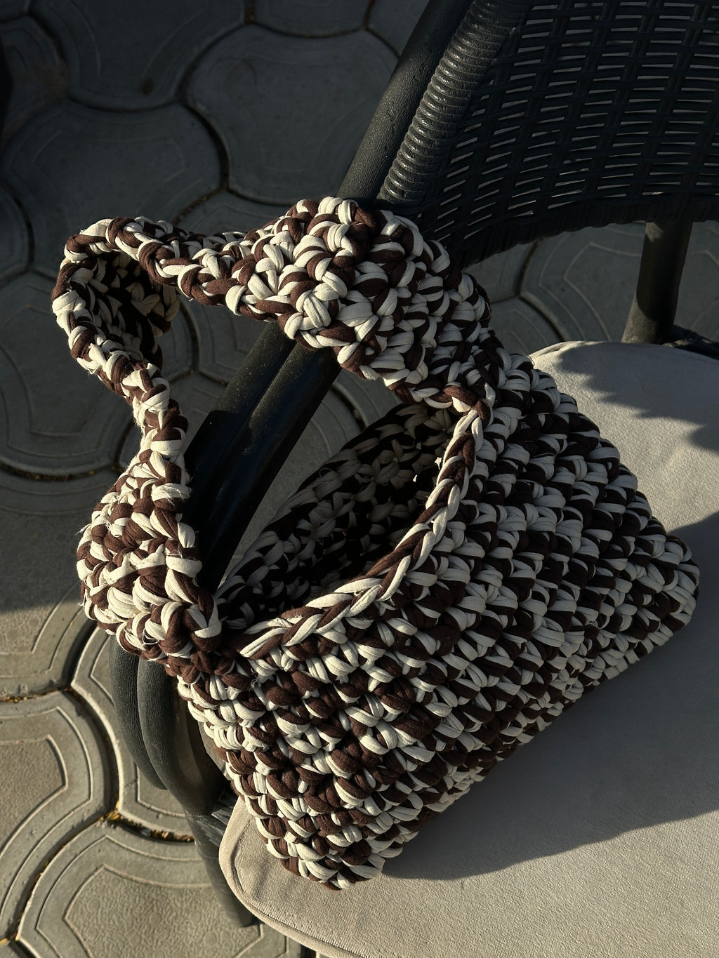 Chocolate - crochet cross bag