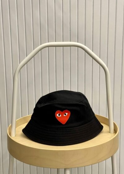 3if5mixjepb3npwcqig12qof1p7g heart - black bucket hat
