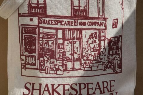 Shakespeare and company - medium tote bag
