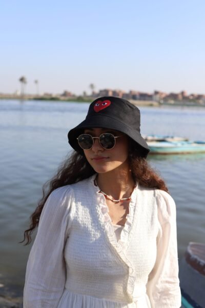 14C0BB37-88B9-4814-9A3A-F0E40A138F65 heart - black bucket hat