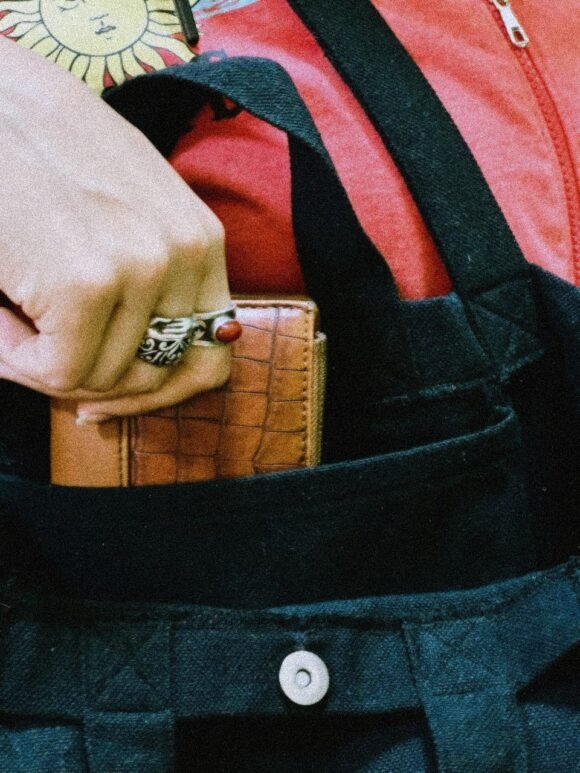 أم - large black  tote bag - Image 3