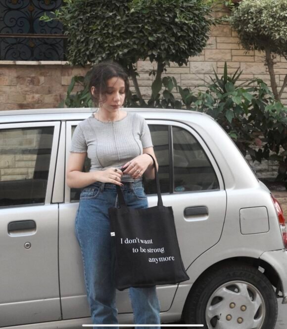 no strong women anymore- large black tote bag