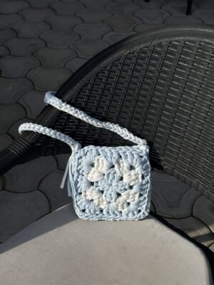 IMG_9264 ice - crochet cross bag