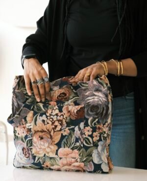 Screenshot roses large tote bag