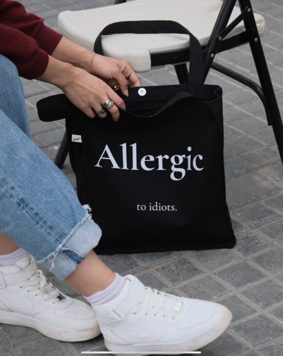Allergic to idiots - large black tote bag
